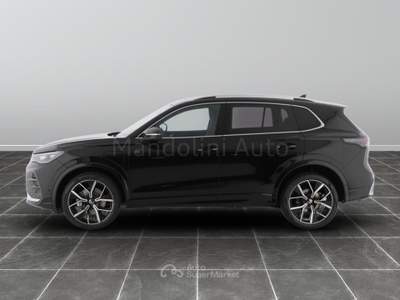 Volkswagen Tiguan 1.5 tsi ehybrid 204cv r-line plus dsg Nero usata Brescia