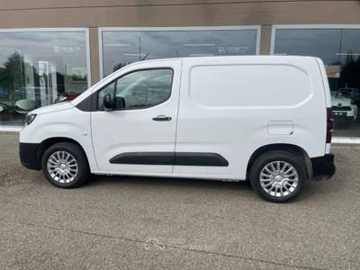 Toyota Proace 1.2 110 CV S&S PC 4p. Active Bianco usata Scandiano