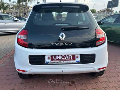 Renault Twingo 0.9 tce Generation Gpl 90cv usata Aci Sant'Antonio