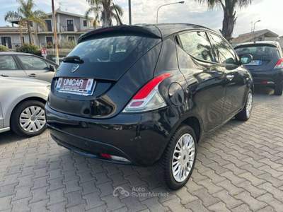 Lancia Ypsilon 1.2 Platinum ecochic Gpl 69cv my16 usata Aci Sant'Antonio