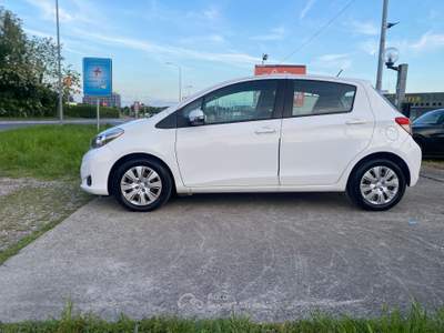 Toyota Yaris MOTORE NUOVO (60 MILA KM ATTUALI) Bianco usata Ferrara