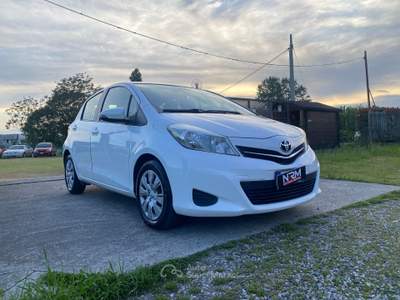 Toyota Yaris MOTORE NUOVO (60 MILA KM ATTUALI) Bianco usata Ferrara