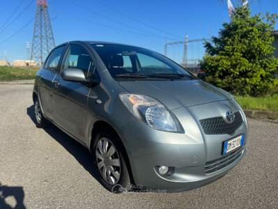 Toyota Yaris null usata Travagliato