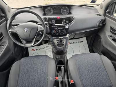Lancia Ypsilon 1.0 FireFly 5 porte S&S Hybrid Bianco usata Lavis