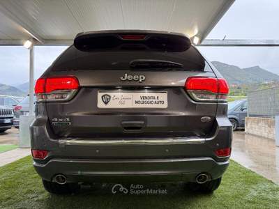 Jeep Grand Cherokee Gr. Cherokee 3.0 V6 CRD 250 MJT II Overl Grigio usata Spigno Saturnia