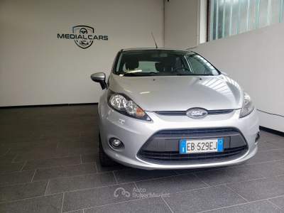 Ford Fiesta SI NEOPATENTATI usata MATHI