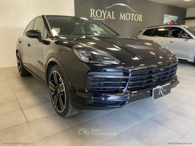 Porsche Cayenne Cayenne Coupè 3.0 V6 E-Hybrid SEDILI VENTILATI E RISCALDATI Nero usata Villorba