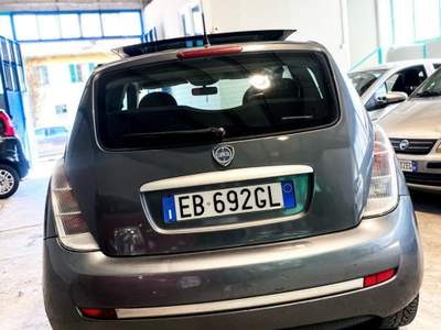 Lancia Ypsilon allestimento ecochic diva tetto panoramico Grigio usata Torino