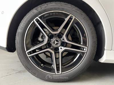 Mercedes-Benz Classe A A 200 Automatic Premium AMG Line Bianco usata Leini