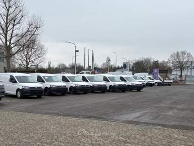 Volkswagen Caddy 2.0 TDI 102CV Furgone Business Bianco usata Alba