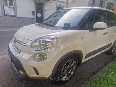 Fiat 500L 1.6 Multijet  Trekking NEOPATENTATI Bianco usata Galliate