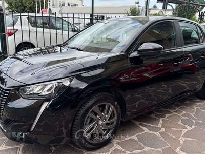 Peugeot 208 1.2 puretech GT s&s 100cv Unico Proprietario Nero usata Lesmo
