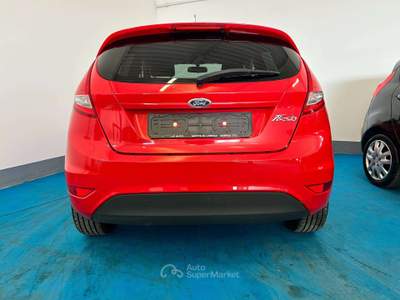 Ford Fiesta - 1,2cc 60cv - 5 PORTE - UNIPROPRIETARIO - NEOPATENTATO Rosso usata Oderzo