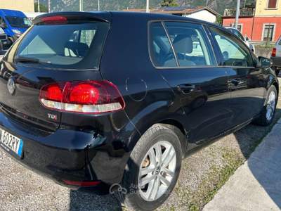 Volkswagen Golf Golf 5p 1.6 tdi Highline Nero usata BRESCIA