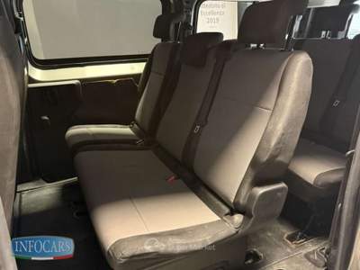 Peugeot Expert BlueHDi 150 cv 9 Posti - Passo Lungo Prezzo + iva Grigio usata Este