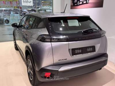 Peugeot 2008 2008 1.2 puretech Active Argento usata Rossano Veneto