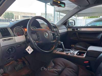 Volkswagen Touareg Touareg I 2003 3.0 V6 tdi tiptronic dpf Nero usata Giugliano in Campania