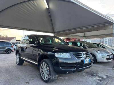 Volkswagen Touareg Touareg I 2003 3.0 V6 tdi tiptronic dpf Nero usata Giugliano in Campania