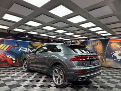 Audi Q8 286 CV quattro tiptronic (307) Grigio usata Calenzano