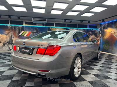 BMW Serie 7 750i 750i Eccelsa auto (784) Argento usata Calenzano