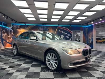 BMW Serie 7 750i 750i Eccelsa auto (784) Argento usata Calenzano