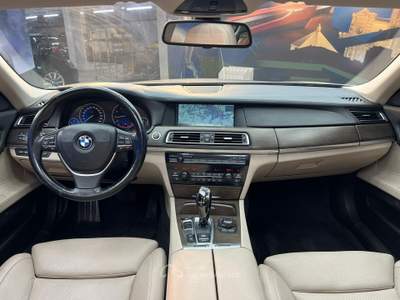 BMW Serie 7 750i 750i Eccelsa auto (784) Argento usata Calenzano