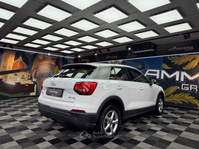Audi Q2 S tronic Business (645) Bianco usata Calenzano