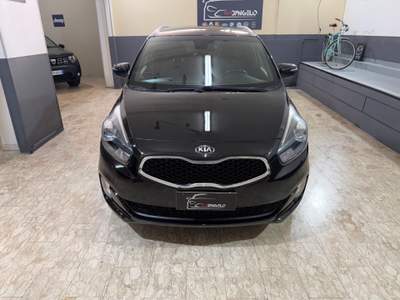 Kia Carens 115 CV Class Nero usata Giugliano in Campania