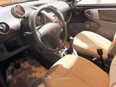 Peugeot 107 /NEOPATENTATI/ RATE / FINANZIAMENTI Nero usata Benevento