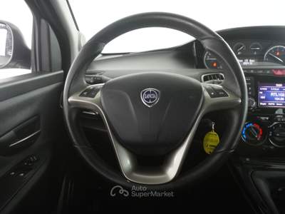Lancia Ypsilon Ypsilon 1.2 69 CV 5 porte GPL Ecochic Gold Grigio usata Parma