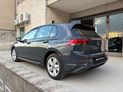 Volkswagen Golf 2.0 TDI 150 CV DSG SCR Life LUCI AMBIENTE Grigio usata Carovigno