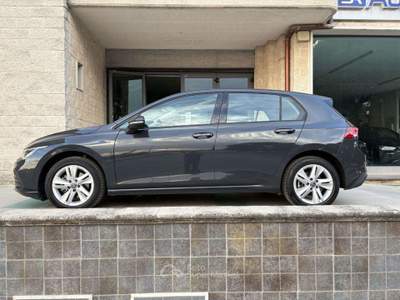 Volkswagen Golf 2.0 TDI 150 CV DSG SCR Life LUCI AMBIENTE Grigio usata Carovigno