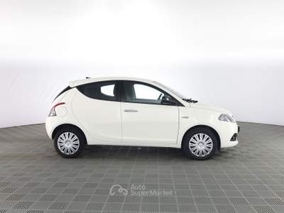 Lancia Ypsilon Ypsilon 1.0 FireFly 5 porte S&S Hybrid Silver Plus Bianco usata Verona