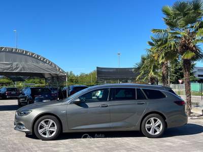 Opel Insignia 136cv Sports Tourer Innovation Grigio usata Manzano