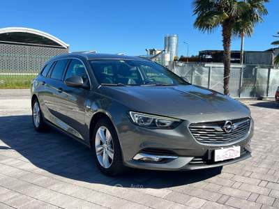 Opel Insignia 136cv Sports Tourer Innovation Grigio usata Manzano