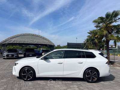 Opel Astra 1.5 T Diesel 130 CV Sports Tourer Elegance Bianco usata Manzano