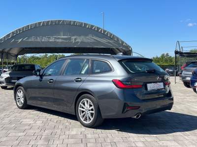 BMW Serie 3 320d 320 320d 48V Touring Business Advantage Grigio usata Manzano