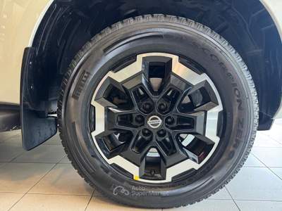Nissan Navara 4WD Double Cab N-Connecta PERFETTO PREZZO FINITO NO IVA ESPOSTA Bianco usata Viareggio
