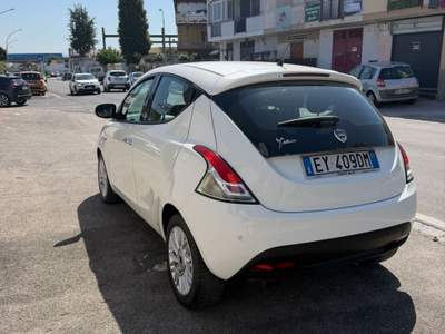 Lancia Ypsilon 16V 95 CV 5 porte S&S Gold Bianco usata Sant'Antimo