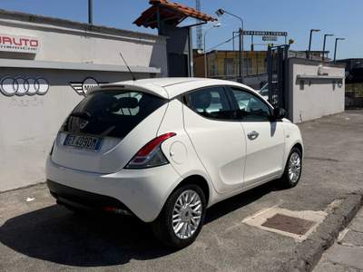 Lancia Ypsilon 16V 95 CV 5 porte S&S Gold Bianco usata Sant'Antimo