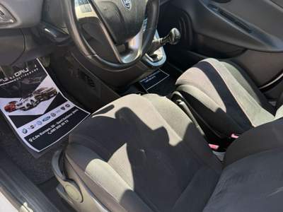 Lancia Ypsilon 16V 95 CV 5 porte S&S Gold Bianco usata Sant'Antimo