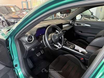 Alfa Romeo Tonale Tonale 1.5 hybrid Speciale 130cv tct7 Verde usata Romagnano Sesia