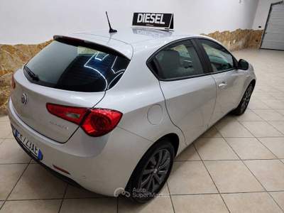 Alfa Romeo Giulietta Super Unicoprop. 93 mila km Grigio usata brindisi