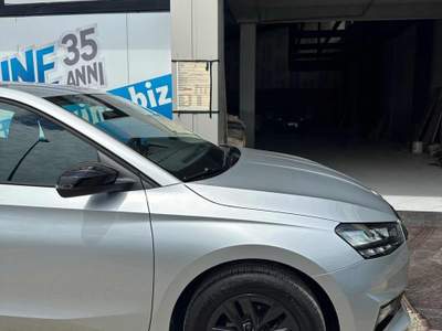 Skoda Fabia 1.0 MPI 80 CV Young Edition Argento usata San Lazzaro di Savena