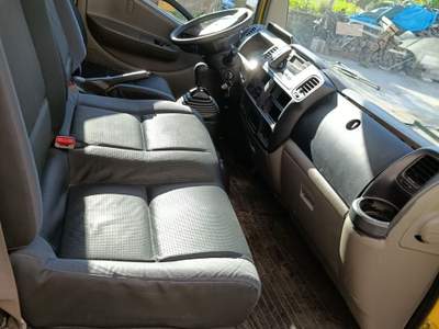 Nissan Cabstar cassone 490x220x260h allestito per mobili e traslochi Giallo usata Milano