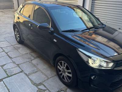 Kia Rio Kia Rio 2018 1.4CRDi 57kW Manuale,Full Optional Nero usata PIOMBINO (LI)
