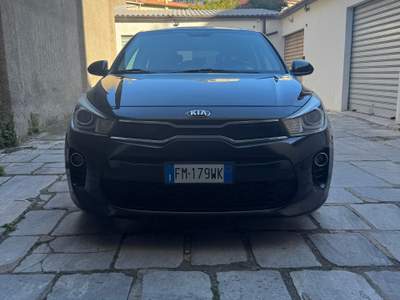 Kia Rio Kia Rio 2018 1.4CRDi 57kW Manuale,Full Optional Nero usata PIOMBINO (LI)
