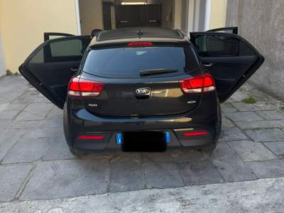 Kia Rio Kia Rio 2018 1.4CRDi 57kW Manuale,Full Optional Nero usata PIOMBINO (LI)