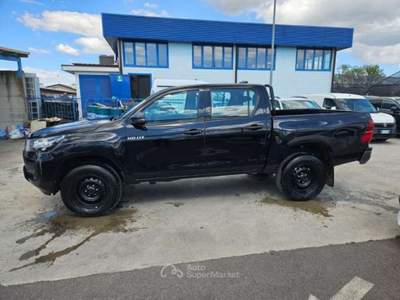 Toyota Hilux Hilux IV 2.4 d-4d double cab Comfort 4wd - GP836MH Bianco usata Basiliano