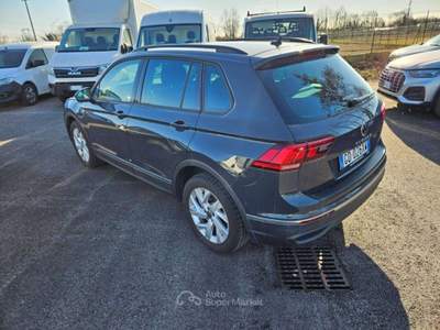 Volkswagen Tiguan Tiguan II 2021 1.4 tsi eh Life dsg - GD026XW Grigio usata Basiliano